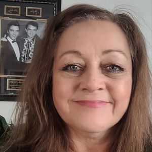 Meet your Posher, Vivian